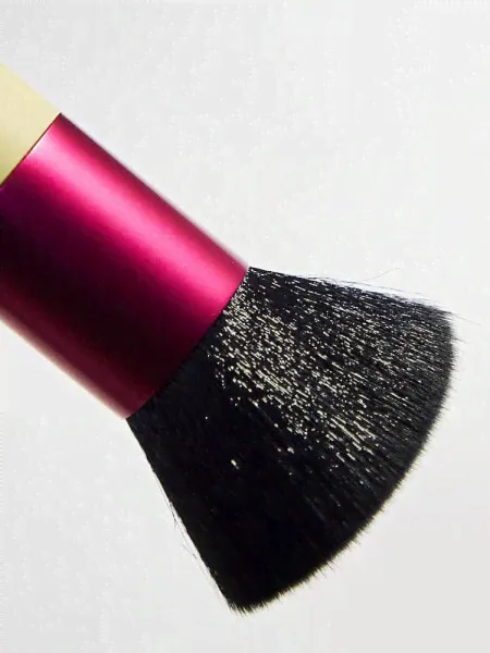 Coco & Eve Sunny Honey Kabuki Brush-1